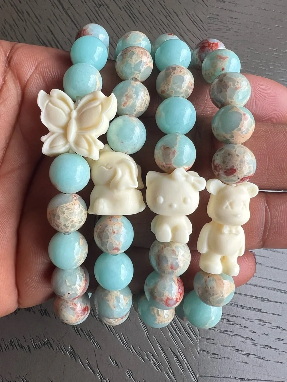 Shoushan stone with accent bracelet 10mm SIZE 6.75-7’ ( ONE )